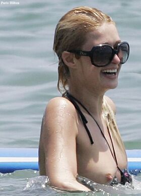 Paris Hilton Nude Leaks OnlyFans Photo 22