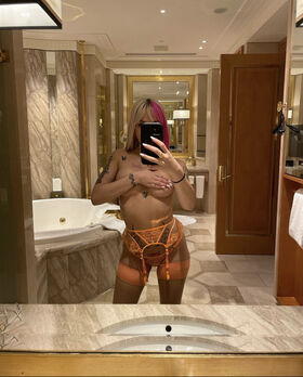 Pinkpantshoe Nude Leaks OnlyFans Photo 13