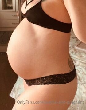 playful-and-pregnant Nude Leaks OnlyFans Photo 51