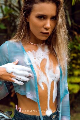 Polina Azarova Nude Leaks OnlyFans Photo 22