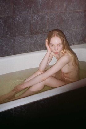 Polina Kobzeva Nude Leaks OnlyFans Photo 4