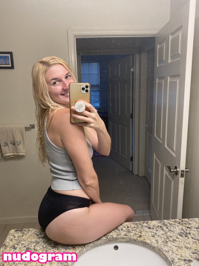 Caitie  hammlittle  potprincess4200  supersimplecaitie Nude Leaks  OnlyFans Photo 4 - Nudogram v2.0