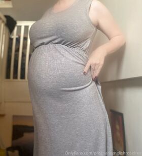 Pregnant English Rose Nude Leaks OnlyFans Photo 7