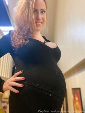 Pregnant English Rose Nude Leaks OnlyFans Photo 9