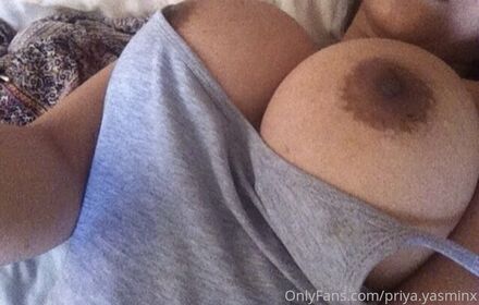 Priya Yasmin X Nude Leaks OnlyFans Photo 11