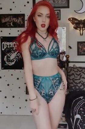 Punky Pixiee Гола изтичане OnlyFans снимка 13