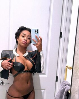 Qimmah Russo Nude Leaks OnlyFans Photo 146