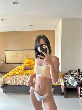 Queen Paramita Nude Leaks OnlyFans Photo 6
