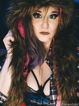 QueenGoldi Фото утечки OnlyFans (обнаженная) 3