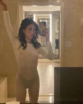 Rainey Qualley Nude Leaks OnlyFans Photo 9