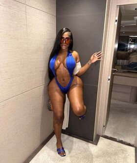 Realbellanuetch Nude Leaks OnlyFans Photo 9