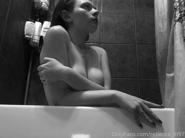 Rebecca_m97 Nude Leaks OnlyFans Photo 2