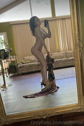 Renee Olstead Nude Leaks OnlyFans Photo 3