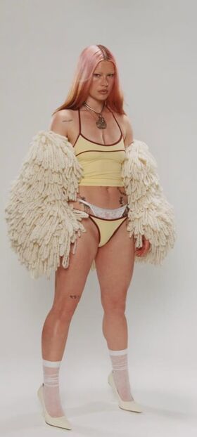 Rhian Teasdale Nude Leaks OnlyFans Photo 37