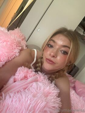 rileymaetwo Nude Leaks OnlyFans Photo 4