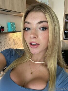 rileymaetwo Nude Leaks OnlyFans Photo 52