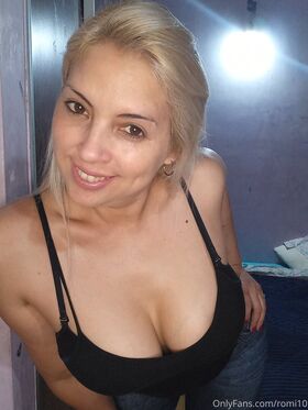 romi10 รูป OnlyFans เปลือยรั่วไหล 23