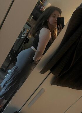 Rootyasha Fotografie scursă ilegal OnlyFans dezbrăcată 89