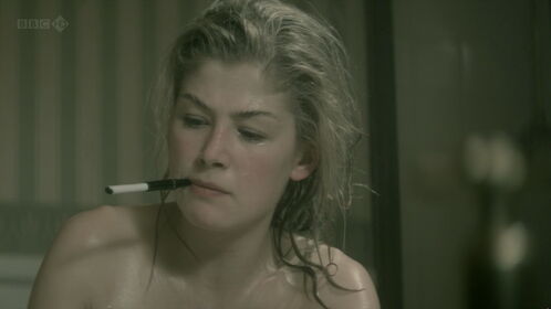 Rosamund Pike Nude Leaks OnlyFans Photo 38