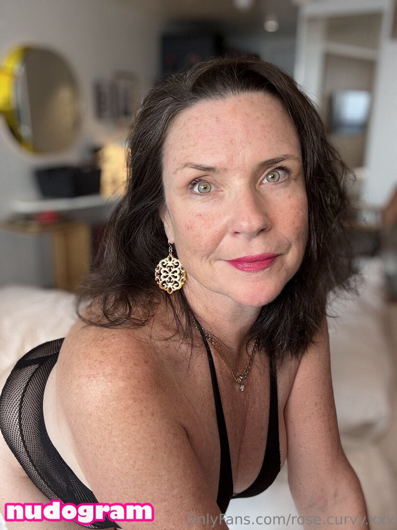 rose.curvy.xxx