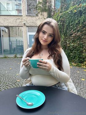 Roselinde Nude Leaks OnlyFans Photo 13