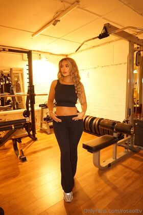 roseoftv 유출된 누드 OnlyFans 사진 74