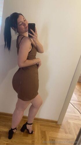 rosexema Procurena gola OnlyFans fotografija 9