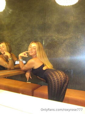Roxyrose777