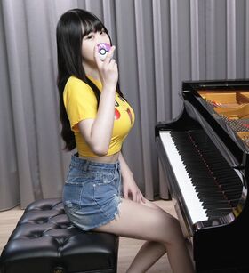 Ru’s Piano Nude Leaks OnlyFans Photo 35