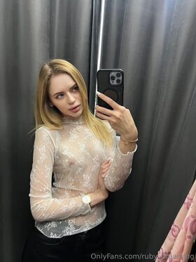 ruby_dreaming Nahé uniklé OnlyFans foto 2