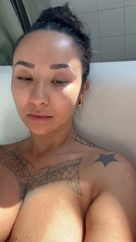 Ruby Renegade Nøgne lækkede OnlyFans foto 2