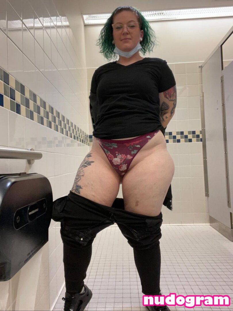 Sagemayhem  Sagemayhem420  bakedpotate420  reel Гола изтичане OnlyFans  снимка 10 - Nudogram v2.1