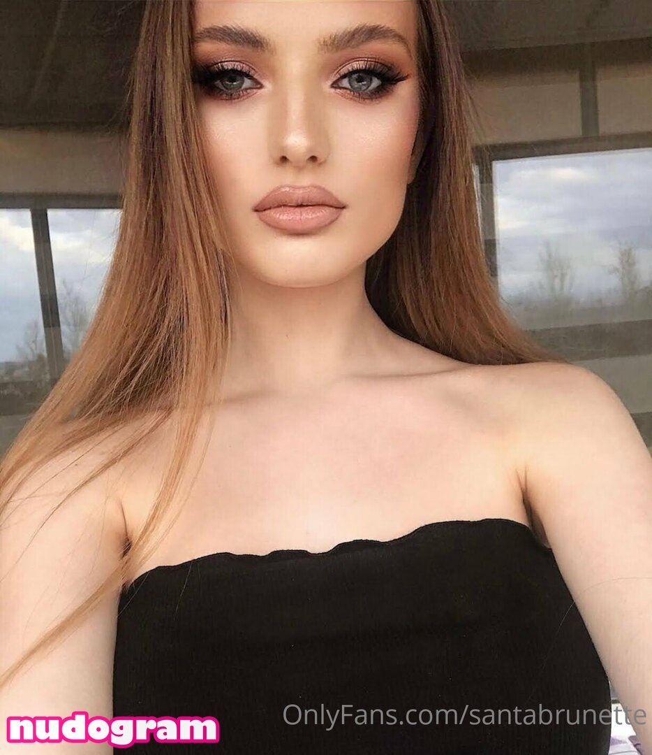santabrunette