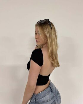 Sara Manner Nude Leaks OnlyFans Photo 37