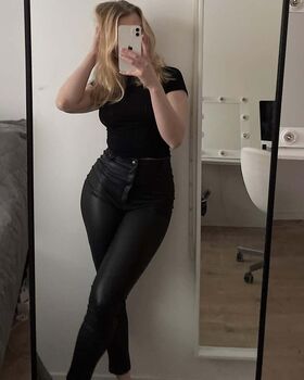 Sara Manner Nude Leaks OnlyFans Photo 42