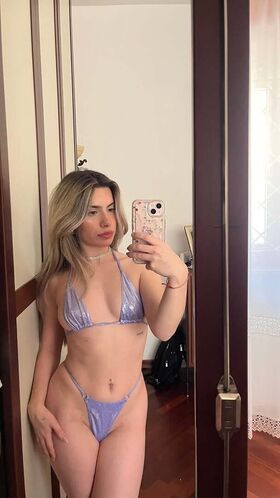 Sara Manzo नग्न लीक OnlyFans फोटो 28