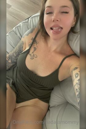 Sara Riley Nude Leaks OnlyFans Photo 27
