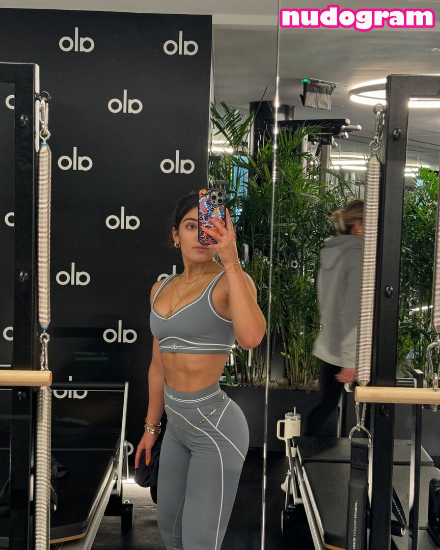 Sara Saffari  sarasaffari__ Nude Leaks OnlyFans Photo 444 - Nudogram v2.1