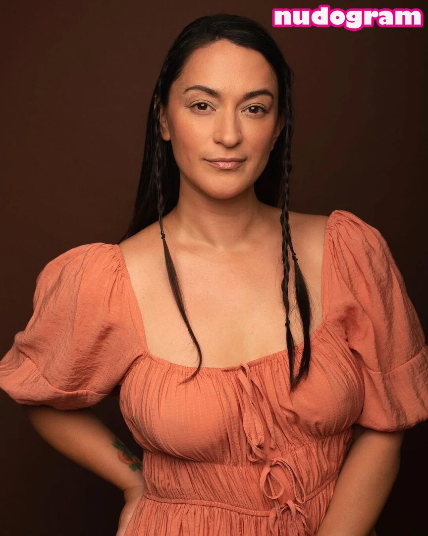 Resident Alien  Sara Tomko  saratomko19 Фото утечки OnlyFans обнаженная  №15 - Nudogram v2.1