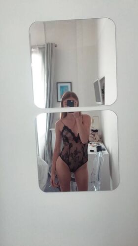 Sarah Fochrenbach Nude Leaks OnlyFans Photo 18