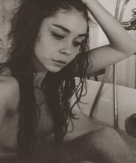 Sarah Hyland Nude Leaks OnlyFans Photo 81