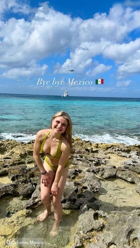 Sarah Marie(sarah__m.m)