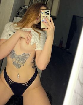 Sarah Nude Leaks OnlyFans Photo 8