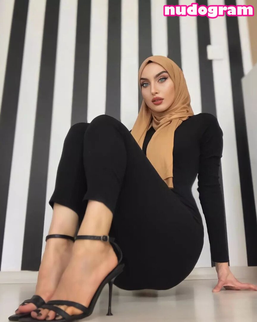 heliosari  heliosri  sariikubraa Nude Leaks OnlyFans Photo 23 - Nudogram  v2.0