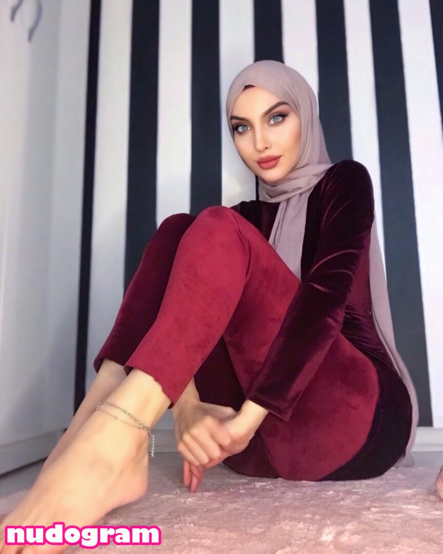 heliosari  heliosri  sariikubraa Nude Leaks OnlyFans Photo 25 - Nudogram  v2.0