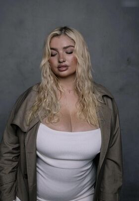 Sarina Nowak Nude Leaks OnlyFans Photo 184