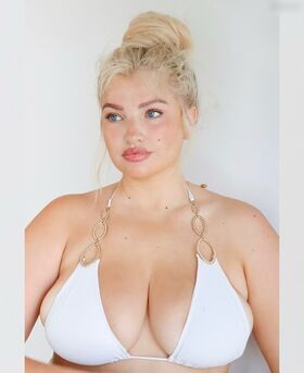 Sarina Nowak Nude Leaks OnlyFans Photo 185