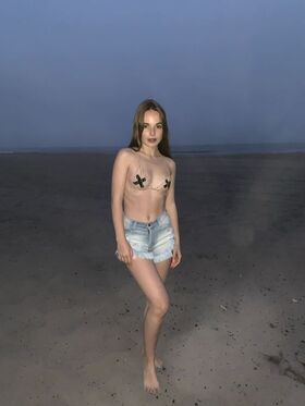 Sasha Spilberg Nude Leaks OnlyFans Photo 65