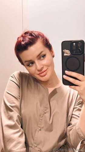 satida Гола изтичане OnlyFans снимка 9