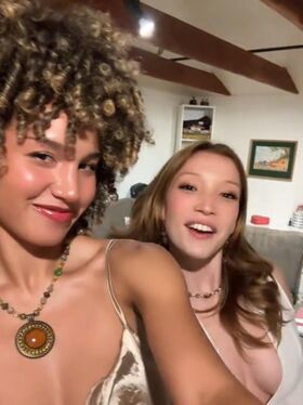 Saylor Bell Curda Nude Leaks OnlyFans Photo 1